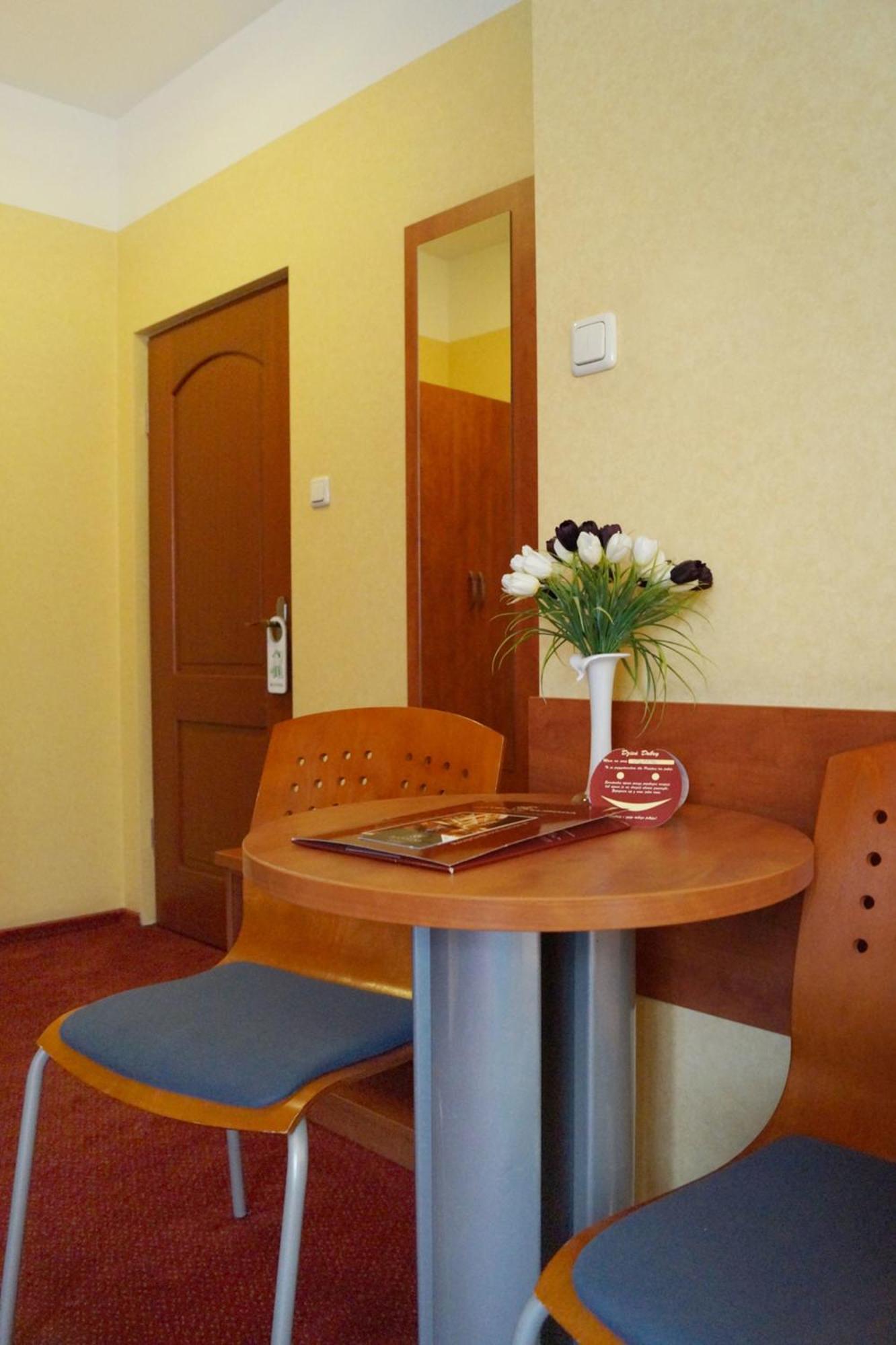 Hotel Europa Kalisz Habitación foto
